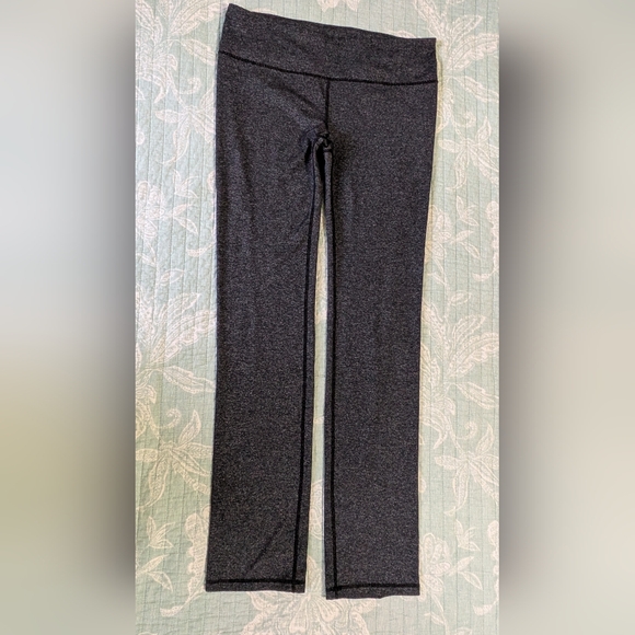 GAP Pants - GAP Fit Heathered Grey Leggings. Size L.